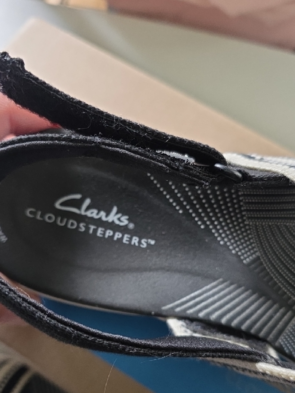 Clarks Black and Cream Striped Elastic Slide Sandals Cloudsteppers - Picture 3 of 5